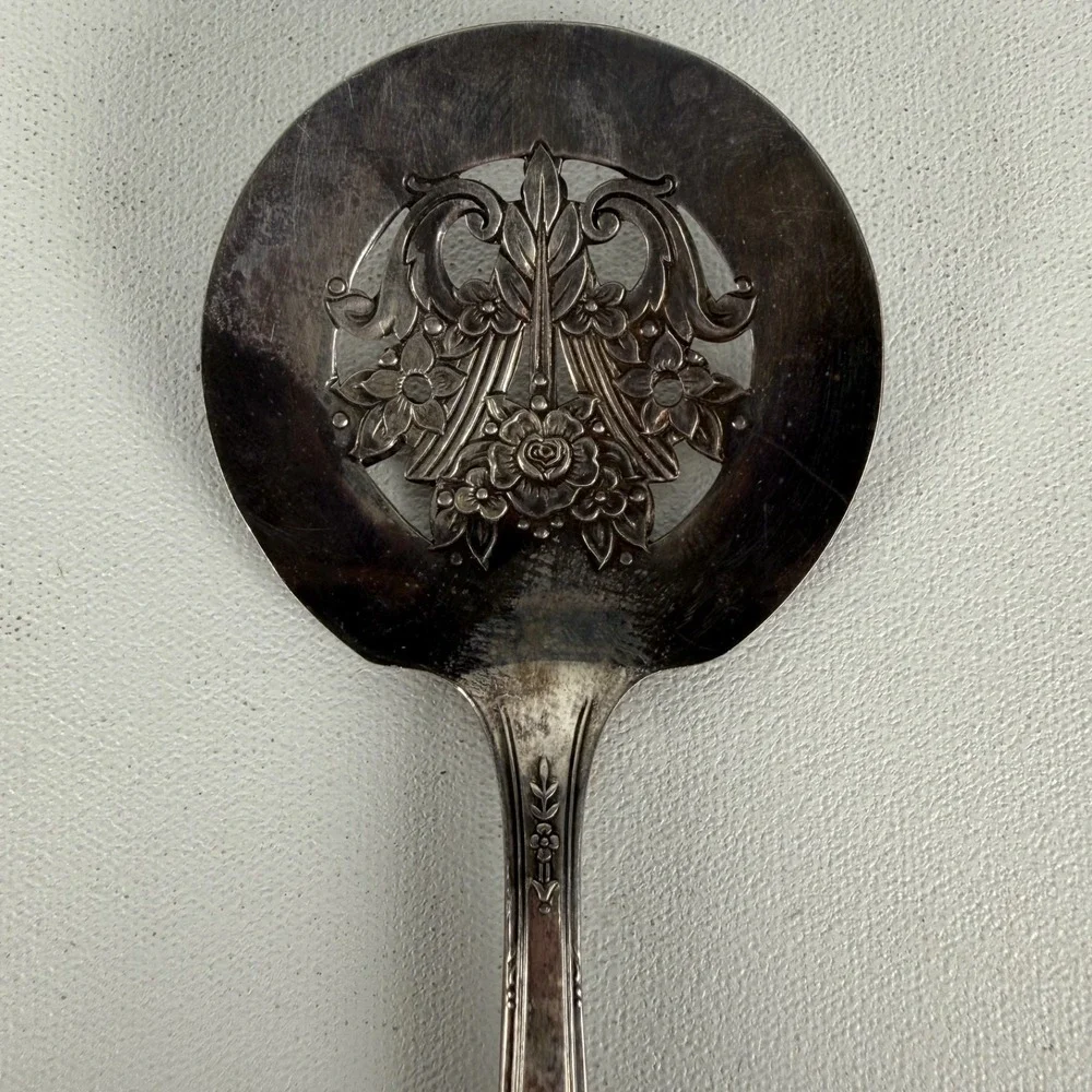 Vintage 1940 Pierced Bonbon Spoon Oneida Milady Community Silver Plate 4.5